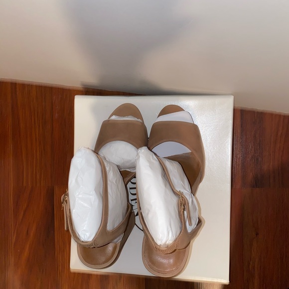 Steve Madden Brrit Camel Nubuck Open-Toe Sandal - Picture 5 of 6